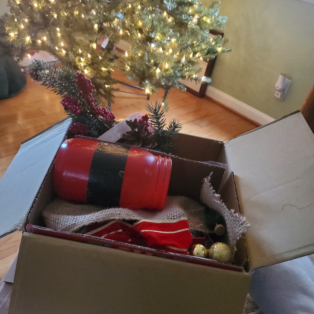 Rae dunn dinner ware